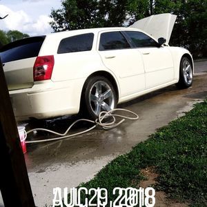 Meet your Posher, Twitty